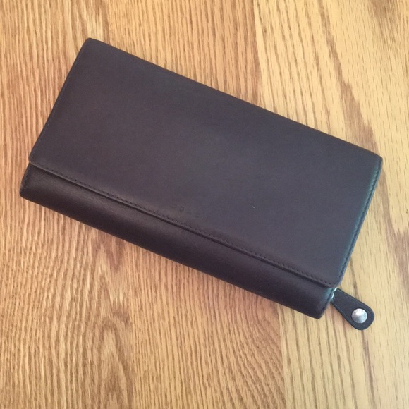 Coach Handbags - Coach Wallet 🌿